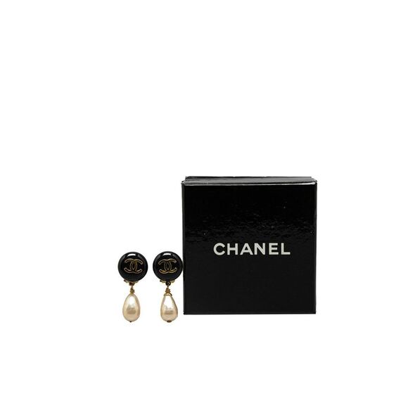 Pre Loved Chanel Gold Plated CC Dangling Faux Pearl Clip on Earrings - Picture 4 of 4